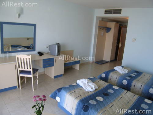Dolphin Marina Hotel 11